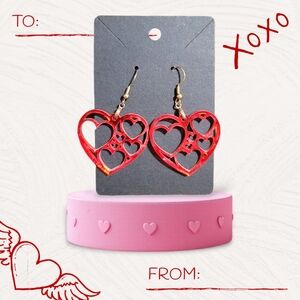 🎄🪵 Plastic Heart Earrings